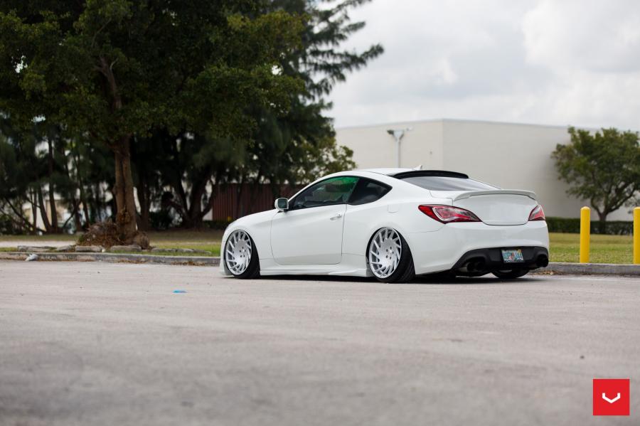  Hyundai Genesis on Vossen Wheels (VLE1) 2017 года  (фото 20 из 29)